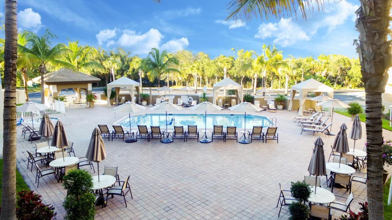 ホリデイ イン エクスプレス ネープルズ ダウンタウン 5Th アベニュー North North Naples エクステリア 写真